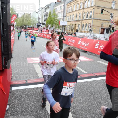 25.04.2026 - Das Zehntel Strokosch-Dieckow http://msf.ph/oto/9630510 25.04.2026 11:06:01 Ziel 5096, 5124, 5686, 5886, 5944, 6159, 6599, 6970, 7210, 7213, 7433, 7461, 7492, 7566 meine-sportfotos.de