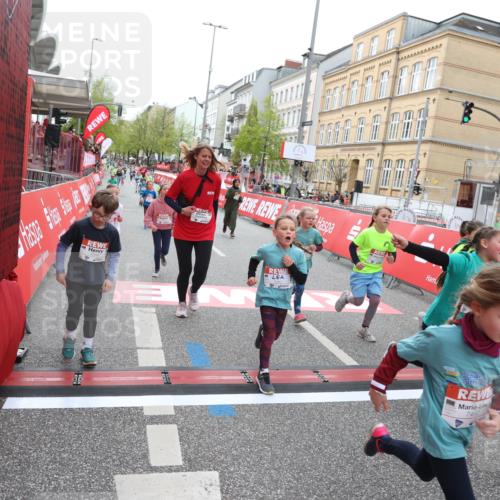 25.04.2026 - Das Zehntel Strokosch-Dieckow http://msf.ph/oto/9630522 25.04.2026 11:06:00 Ziel 5096, 5124, 5686, 5886, 5944, 6159, 6599, 6970, 7210, 7213, 7433, 7461, 7492, 7566 meine-sportfotos.de