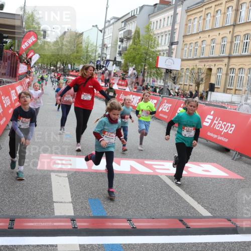 25.04.2026 - Das Zehntel Strokosch-Dieckow http://msf.ph/oto/9630533 25.04.2026 11:05:59 Ziel 5124, 5686, 5886, 6159, 6381, 6599, 6970, 7210, 7213, 7433, 7461, 7492, 7566 meine-sportfotos.de