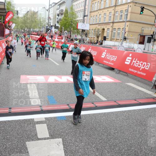 25.04.2026 - Das Zehntel Strokosch-Dieckow http://msf.ph/oto/9630556 25.04.2026 11:05:56 Ziel 5686, 5776, 6381, 7433, 7435, 7473, 7474, 7828, 7831 meine-sportfotos.de