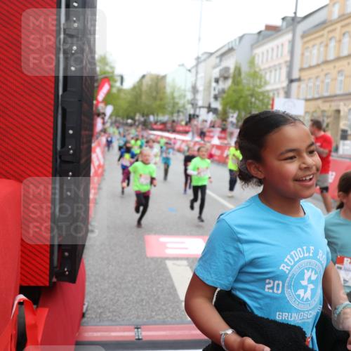 25.04.2026 - Das Zehntel Strokosch-Dieckow http://msf.ph/oto/9630557 25.04.2026 11:04:21 Ziel 5052, 5053, 5115, 5215, 5217, 5410, 5423, 5440, 5914, 5915, 5945, 5998, 6030, 6567, 6887, 7064, 7087, 7237, 7269, 7600, 7609, 7979, 7980, 7994 meine-sportfotos.de