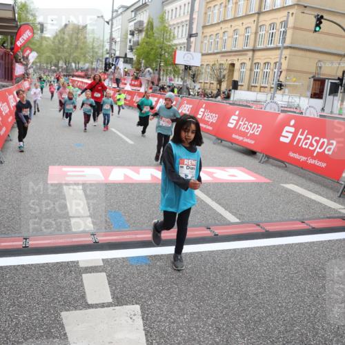 25.04.2026 - Das Zehntel Strokosch-Dieckow http://msf.ph/oto/9630558 25.04.2026 11:05:56 Ziel 5686, 5776, 6381, 7433, 7435, 7473, 7474, 7828, 7831 meine-sportfotos.de