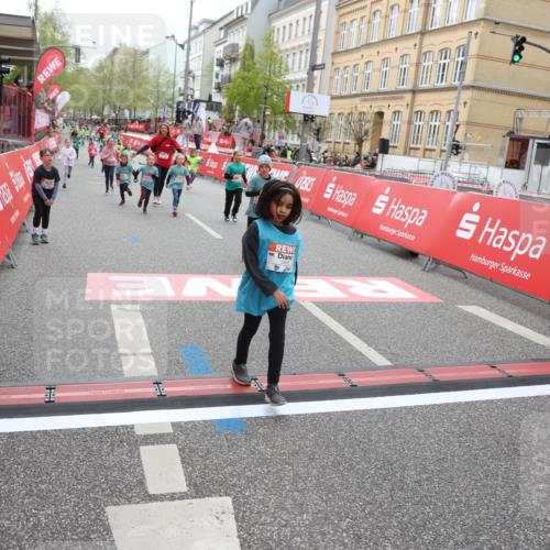 25.04.2026 - Das Zehntel Strokosch-Dieckow http://msf.ph/oto/9630562 25.04.2026 11:05:56 Ziel 5686, 5776, 6381, 7433, 7435, 7473, 7474, 7828, 7831 meine-sportfotos.de