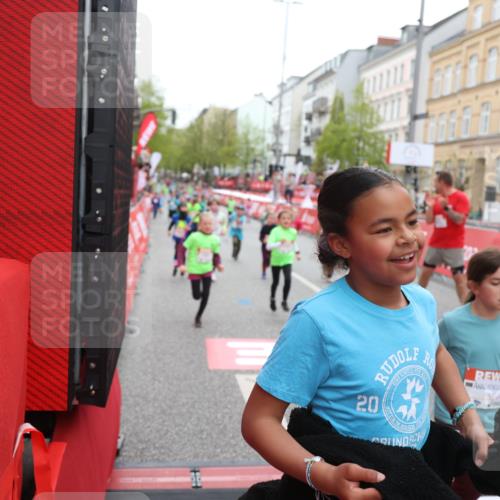 25.04.2026 - Das Zehntel Strokosch-Dieckow http://msf.ph/oto/9630573 25.04.2026 11:04:21 Ziel 5052, 5053, 5115, 5215, 5217, 5410, 5423, 5440, 5914, 5915, 5945, 5998, 6030, 6567, 6887, 7064, 7087, 7237, 7269, 7600, 7609, 7979, 7980, 7994 meine-sportfotos.de