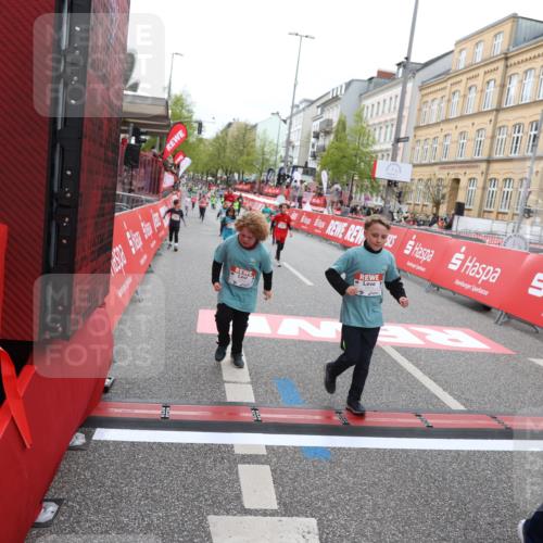 25.04.2026 - Das Zehntel Strokosch-Dieckow http://msf.ph/oto/9630586 25.04.2026 11:05:52 Ziel 5021, 5105, 5119, 5475, 5776, 6110, 6381, 6799, 6805, 7143, 7404, 7435, 7473, 7474, 7828, 7831, 8069 meine-sportfotos.de