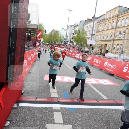 25.04.2026 - Das Zehntel Strokosch-Dieckow http://msf.ph/oto/9630589 25.04.2026 11:05:52 Ziel 5021, 5105, 5119, 5475, 5776, 6110, 6381, 6799, 6805, 7143, 7404, 7435, 7473, 7474, 7828, 7831, 8069 meine-sportfotos.de