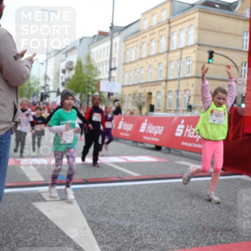 25.04.2026 - Das Zehntel Strokosch-Dieckow http://msf.ph/oto/9630607 25.04.2026 09:03:25 Ziel 1449, 1749, 1750, 1827, 1945, 2378, 2389, 2690, 2949, 3144, 3425, 3485, 3550, 3656, 3662, 3663, 3854, 4021 meine-sportfotos.de