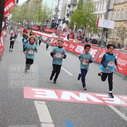 25.04.2026 - Das Zehntel Strokosch-Dieckow http://msf.ph/oto/9630619 25.04.2026 11:05:50 Ziel 5021, 5105, 5119, 5475, 5776, 5989, 6110, 6295, 6297, 6781, 6799, 6805, 7035, 7143, 7404, 7435, 7473, 7474, 7828, 7831, 8069 meine-sportfotos.de