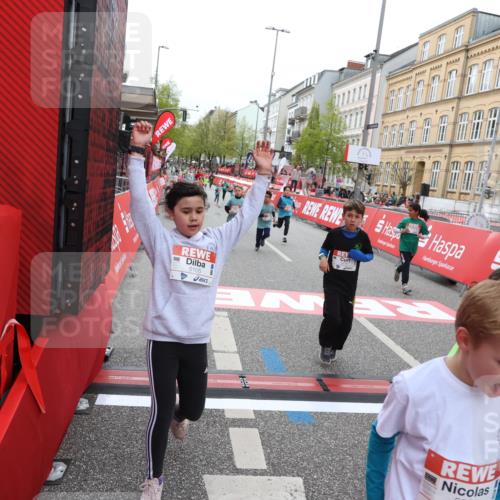 25.04.2026 - Das Zehntel Strokosch-Dieckow http://msf.ph/oto/9630629 25.04.2026 11:05:49 Ziel 5021, 5105, 5119, 5475, 5776, 5989, 6022, 6110, 6295, 6297, 6781, 6799, 6805, 7035, 7143, 7404, 7435, 7473, 7828, 7831, 8069 meine-sportfotos.de
