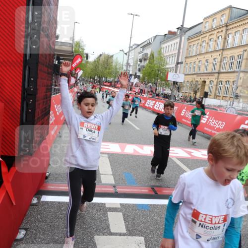25.04.2026 - Das Zehntel Strokosch-Dieckow http://msf.ph/oto/9630630 25.04.2026 11:05:49 Ziel 5021, 5105, 5119, 5475, 5776, 5989, 6022, 6110, 6295, 6297, 6781, 6799, 6805, 7035, 7143, 7404, 7435, 7473, 7828, 7831, 8069 meine-sportfotos.de