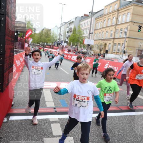 25.04.2026 - Das Zehntel Strokosch-Dieckow http://msf.ph/oto/9630634 25.04.2026 11:05:49 Ziel 5021, 5105, 5119, 5475, 5776, 5989, 6022, 6110, 6295, 6297, 6781, 6799, 6805, 7035, 7143, 7404, 7435, 7473, 7828, 7831, 8069 meine-sportfotos.de