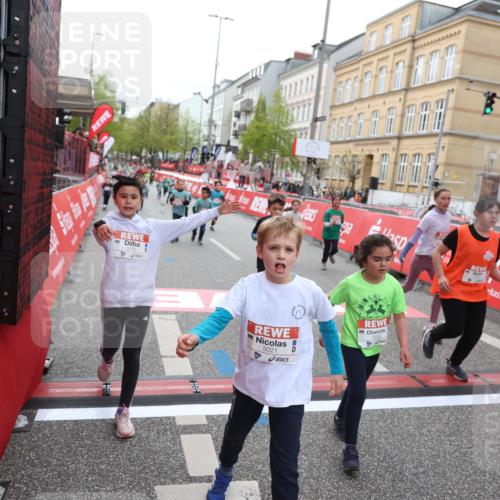 25.04.2026 - Das Zehntel Strokosch-Dieckow http://msf.ph/oto/9630635 25.04.2026 11:05:49 Ziel 5021, 5105, 5119, 5475, 5776, 5989, 6022, 6110, 6295, 6297, 6781, 6799, 6805, 7035, 7143, 7404, 7435, 7473, 7828, 7831, 8069 meine-sportfotos.de