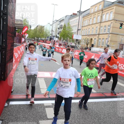 25.04.2026 - Das Zehntel Strokosch-Dieckow http://msf.ph/oto/9630638 25.04.2026 11:05:48 Ziel 5021, 5105, 5119, 5475, 5776, 5989, 6022, 6110, 6295, 6297, 6781, 6799, 6805, 7035, 7143, 7404, 7567, 7828, 7831, 8069 meine-sportfotos.de