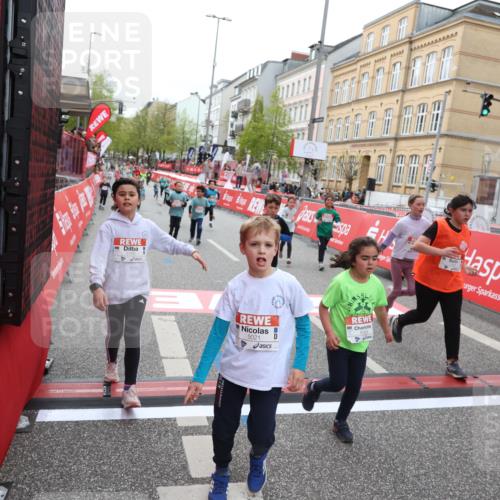 25.04.2026 - Das Zehntel Strokosch-Dieckow http://msf.ph/oto/9630639 25.04.2026 11:05:48 Ziel 5021, 5105, 5119, 5475, 5776, 5989, 6022, 6110, 6295, 6297, 6781, 6799, 6805, 7035, 7143, 7404, 7567, 7828, 7831, 8069 meine-sportfotos.de