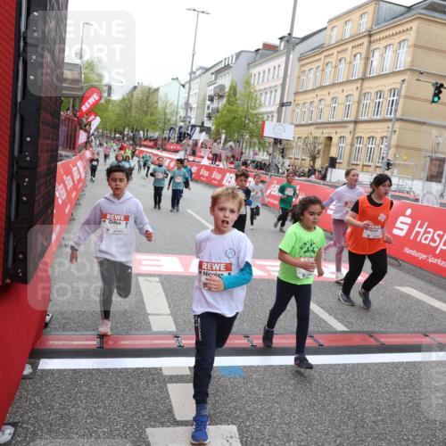 25.04.2026 - Das Zehntel Strokosch-Dieckow http://msf.ph/oto/9630640 25.04.2026 11:05:48 Ziel 5021, 5105, 5119, 5475, 5776, 5989, 6022, 6110, 6295, 6297, 6781, 6799, 6805, 7035, 7143, 7404, 7567, 7828, 7831, 8069 meine-sportfotos.de