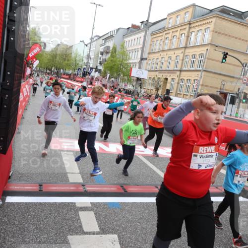 25.04.2026 - Das Zehntel Strokosch-Dieckow http://msf.ph/oto/9630647 25.04.2026 11:05:48 Ziel 5021, 5105, 5119, 5475, 5776, 5989, 6022, 6110, 6295, 6297, 6781, 6799, 6805, 7035, 7143, 7404, 7567, 7828, 7831, 8069 meine-sportfotos.de