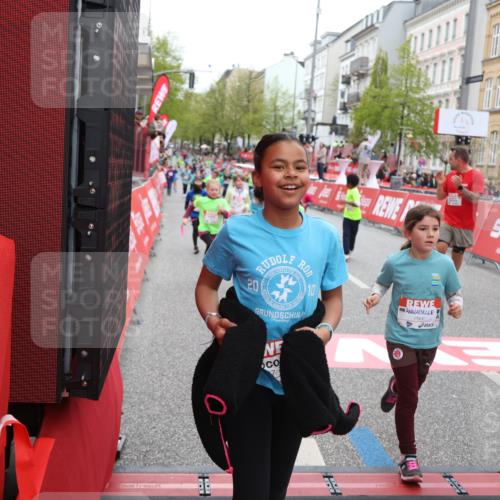 25.04.2026 - Das Zehntel Strokosch-Dieckow http://msf.ph/oto/9630648 25.04.2026 11:04:20 Ziel 5052, 5053, 5111, 5115, 5215, 5217, 5410, 5423, 5440, 5914, 5915, 5998, 6030, 6457, 6479, 6887, 7064, 7087, 7269, 7600, 7609, 7979, 7980 meine-sportfotos.de