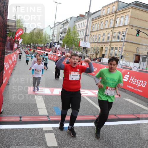 25.04.2026 - Das Zehntel Strokosch-Dieckow http://msf.ph/oto/9630660 25.04.2026 11:05:47 Ziel 5021, 5105, 5119, 5145, 5146, 5205, 5475, 5989, 6022, 6110, 6295, 6297, 6781, 6799, 6805, 7035, 7143, 7404, 7567, 8069 meine-sportfotos.de