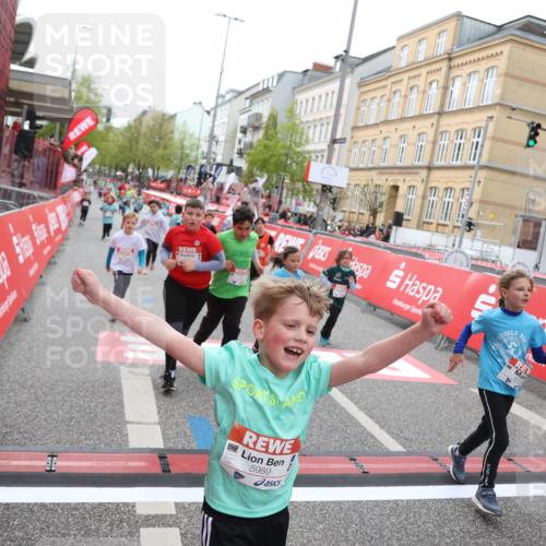 25.04.2026 - Das Zehntel Strokosch-Dieckow http://msf.ph/oto/9630671 25.04.2026 11:05:46 Ziel 5021, 5105, 5141, 5145, 5146, 5205, 5989, 6022, 6110, 6295, 6297, 6781, 6799, 6805, 7035, 7143, 7404, 7567, 8069 meine-sportfotos.de