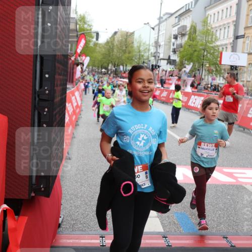 25.04.2026 - Das Zehntel Strokosch-Dieckow http://msf.ph/oto/9630673 25.04.2026 11:04:20 Ziel 5052, 5053, 5111, 5115, 5215, 5217, 5410, 5423, 5440, 5914, 5915, 5998, 6030, 6457, 6479, 6887, 7064, 7087, 7269, 7600, 7609, 7979, 7980 meine-sportfotos.de