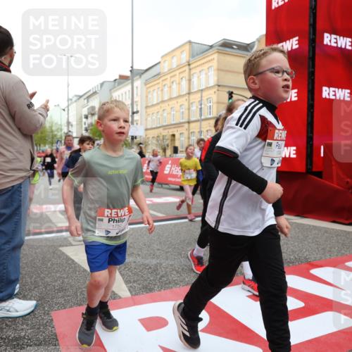 25.04.2026 - Das Zehntel Strokosch-Dieckow http://msf.ph/oto/9630677 25.04.2026 09:03:28 Ziel 1749, 1750, 1827, 1945, 2244, 2389, 2454, 2690, 2705, 2707, 2949, 3127, 3144, 3155, 3485, 3500, 3656, 3662, 3663, 3850, 3851, 4021 meine-sportfotos.de
