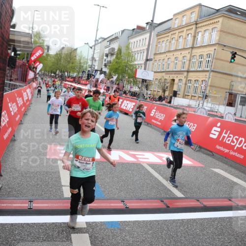 25.04.2026 - Das Zehntel Strokosch-Dieckow http://msf.ph/oto/9630678 25.04.2026 11:05:46 Ziel 5021, 5105, 5141, 5145, 5146, 5205, 5989, 6022, 6110, 6295, 6297, 6781, 6799, 6805, 7035, 7143, 7404, 7567, 8069 meine-sportfotos.de
