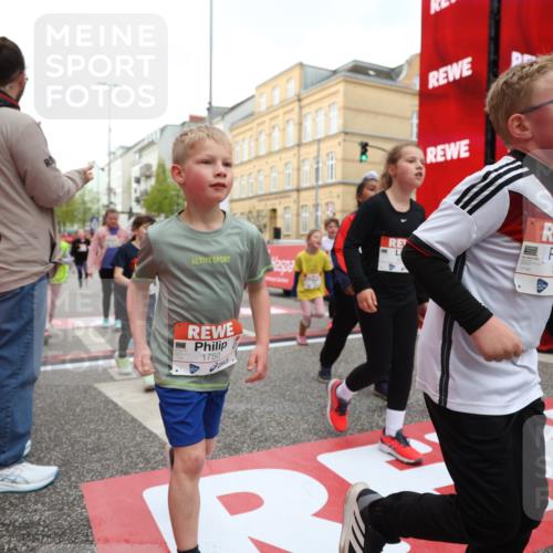25.04.2026 - Das Zehntel Strokosch-Dieckow http://msf.ph/oto/9630684 25.04.2026 09:03:28 Ziel 1749, 1750, 1827, 1945, 2244, 2389, 2454, 2690, 2705, 2707, 2949, 3127, 3144, 3155, 3485, 3500, 3656, 3662, 3663, 3850, 3851, 4021 meine-sportfotos.de