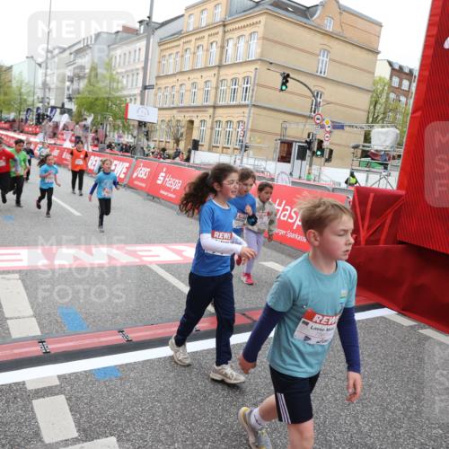 25.04.2026 - Das Zehntel Strokosch-Dieckow http://msf.ph/oto/9630686 25.04.2026 11:05:44 Ziel 5141, 5145, 5146, 5205, 5989, 6022, 6110, 6295, 6297, 6781, 7035, 7143, 7567 meine-sportfotos.de