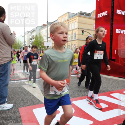 25.04.2026 - Das Zehntel Strokosch-Dieckow http://msf.ph/oto/9630689 25.04.2026 09:03:28 Ziel 1749, 1750, 1827, 1945, 2244, 2389, 2454, 2690, 2705, 2707, 2949, 3127, 3144, 3155, 3485, 3500, 3656, 3662, 3663, 3850, 3851, 4021 meine-sportfotos.de