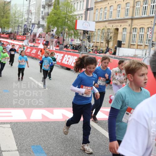 25.04.2026 - Das Zehntel Strokosch-Dieckow http://msf.ph/oto/9630692 25.04.2026 11:05:44 Ziel 5141, 5145, 5146, 5205, 5989, 6022, 6110, 6295, 6297, 6781, 7035, 7143, 7567 meine-sportfotos.de