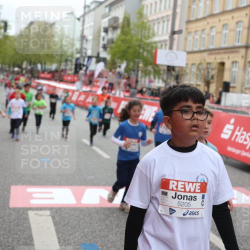 25.04.2026 - Das Zehntel Strokosch-Dieckow http://msf.ph/oto/9630695 25.04.2026 11:05:43 Ziel 5141, 5145, 5146, 5205, 5989, 6022, 6295, 6297, 6601, 6781, 7028, 7035, 7567 meine-sportfotos.de