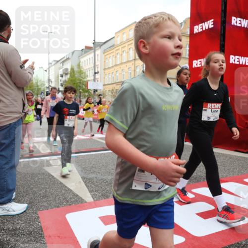 25.04.2026 - Das Zehntel Strokosch-Dieckow http://msf.ph/oto/9630699 25.04.2026 09:03:28 Ziel 1749, 1750, 1827, 1945, 2244, 2389, 2454, 2690, 2705, 2707, 2949, 3127, 3144, 3155, 3485, 3500, 3656, 3662, 3663, 3850, 3851, 4021 meine-sportfotos.de