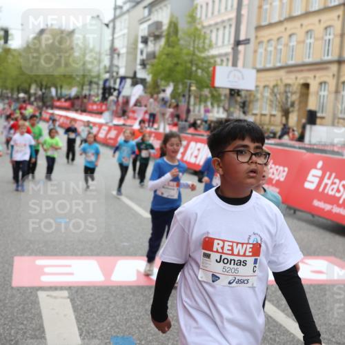 25.04.2026 - Das Zehntel Strokosch-Dieckow http://msf.ph/oto/9630701 25.04.2026 11:05:43 Ziel 5141, 5145, 5146, 5205, 5989, 6022, 6295, 6297, 6601, 6781, 7028, 7035, 7567 meine-sportfotos.de