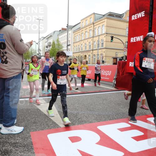 25.04.2026 - Das Zehntel Strokosch-Dieckow http://msf.ph/oto/9630704 25.04.2026 09:03:29 Ziel 1749, 1750, 1827, 2244, 2389, 2454, 2690, 2705, 2707, 2949, 3127, 3144, 3155, 3485, 3500, 3656, 3662, 3663, 3850, 3851, 4021 meine-sportfotos.de