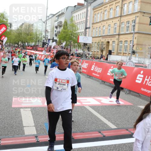 25.04.2026 - Das Zehntel Strokosch-Dieckow http://msf.ph/oto/9630705 25.04.2026 11:05:42 Ziel 5141, 5145, 5146, 5205, 6022, 6295, 6297, 6601, 7028, 7035, 7567, 7643, 7658 meine-sportfotos.de