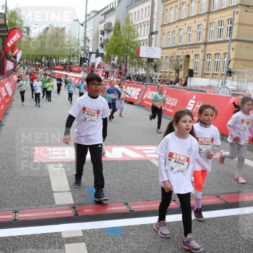 25.04.2026 - Das Zehntel Strokosch-Dieckow http://msf.ph/oto/9630712 25.04.2026 11:05:42 Ziel 5141, 5145, 5146, 5205, 6022, 6295, 6297, 6601, 7028, 7035, 7567, 7643, 7658 meine-sportfotos.de