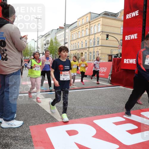 25.04.2026 - Das Zehntel Strokosch-Dieckow http://msf.ph/oto/9630713 25.04.2026 09:03:29 Ziel 1749, 1750, 1827, 2244, 2389, 2454, 2690, 2705, 2707, 2949, 3127, 3144, 3155, 3485, 3500, 3656, 3662, 3663, 3850, 3851, 4021 meine-sportfotos.de