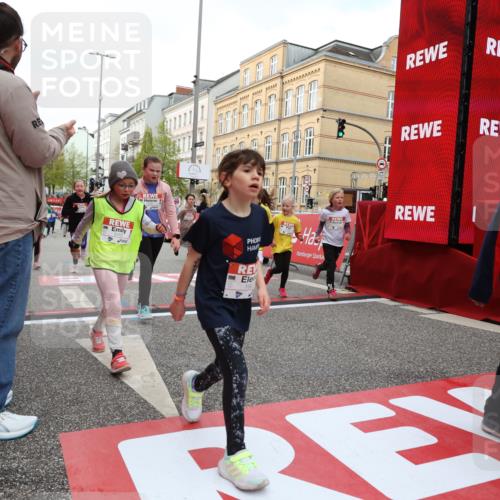 25.04.2026 - Das Zehntel Strokosch-Dieckow http://msf.ph/oto/9630730 25.04.2026 09:03:29 Ziel 1749, 1750, 1827, 2244, 2389, 2454, 2690, 2705, 2707, 2949, 3127, 3144, 3155, 3485, 3500, 3656, 3662, 3663, 3850, 3851, 4021 meine-sportfotos.de