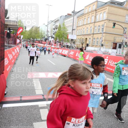 25.04.2026 - Das Zehntel Strokosch-Dieckow http://msf.ph/oto/9630736 25.04.2026 11:05:38 Ziel 5141, 5763, 5954, 6439, 6566, 6601, 6977, 6979, 7026, 7028, 7643, 7658, 7662 meine-sportfotos.de