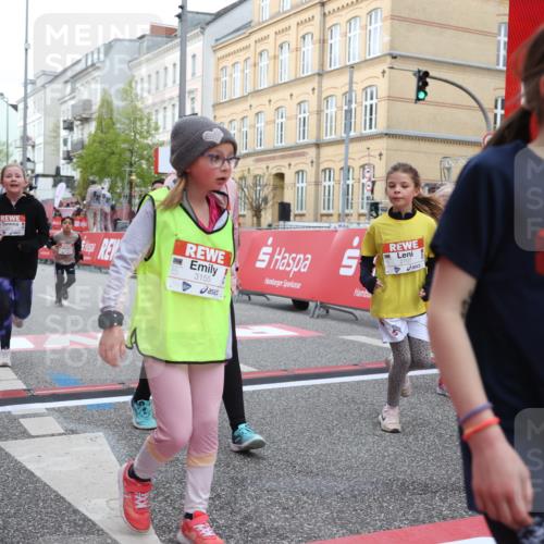 25.04.2026 - Das Zehntel Strokosch-Dieckow http://msf.ph/oto/9630740 25.04.2026 09:03:30 Ziel 1749, 1750, 1827, 2238, 2244, 2389, 2454, 2690, 2705, 2707, 3127, 3144, 3155, 3485, 3500, 3662, 3850, 3851, 4021 meine-sportfotos.de