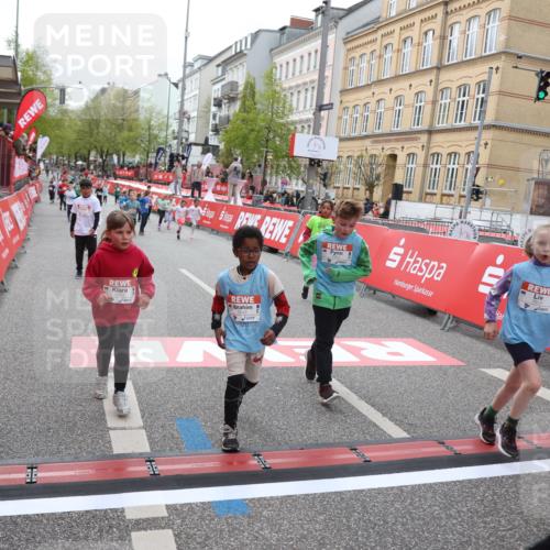 25.04.2026 - Das Zehntel Strokosch-Dieckow http://msf.ph/oto/9630748 25.04.2026 11:05:37 Ziel 5763, 5954, 6439, 6566, 6601, 6977, 6979, 7026, 7028, 7643, 7658, 7662 meine-sportfotos.de