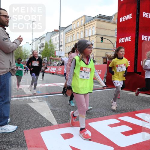 25.04.2026 - Das Zehntel Strokosch-Dieckow http://msf.ph/oto/9630763 25.04.2026 09:03:30 Ziel 1749, 1750, 1827, 2238, 2244, 2389, 2454, 2690, 2705, 2707, 3127, 3144, 3155, 3485, 3500, 3662, 3850, 3851, 4021 meine-sportfotos.de