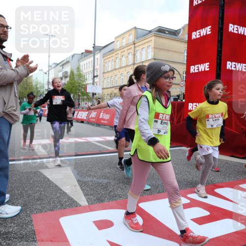 25.04.2026 - Das Zehntel Strokosch-Dieckow http://msf.ph/oto/9630772 25.04.2026 09:03:30 Ziel 1749, 1750, 1827, 2238, 2244, 2389, 2454, 2690, 2705, 2707, 3127, 3144, 3155, 3485, 3500, 3662, 3850, 3851, 4021 meine-sportfotos.de