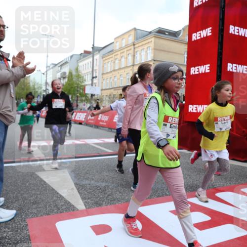 25.04.2026 - Das Zehntel Strokosch-Dieckow http://msf.ph/oto/9630776 25.04.2026 09:03:30 Ziel 1749, 1750, 1827, 2238, 2244, 2389, 2454, 2690, 2705, 2707, 3127, 3144, 3155, 3485, 3500, 3662, 3850, 3851, 4021 meine-sportfotos.de
