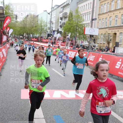 25.04.2026 - Das Zehntel Strokosch-Dieckow http://msf.ph/oto/9630778 25.04.2026 11:05:33 Ziel 5763, 5954, 5979, 5981, 6439, 6566, 6612, 6811, 6977, 6979, 7026, 7493, 7662, 7923 meine-sportfotos.de