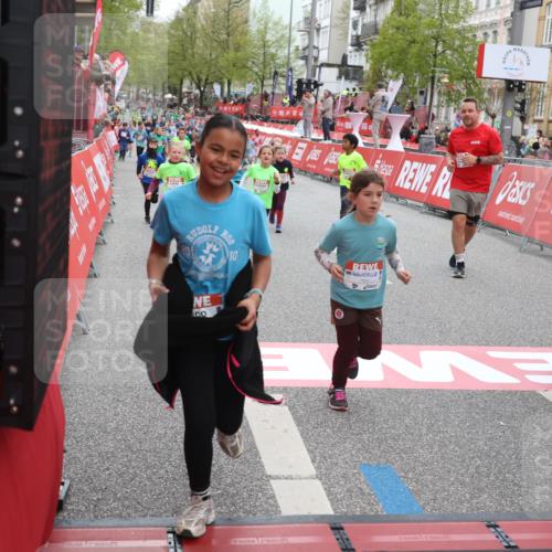 25.04.2026 - Das Zehntel Strokosch-Dieckow http://msf.ph/oto/9630780 25.04.2026 11:04:20 Ziel 5052, 5053, 5111, 5115, 5215, 5217, 5410, 5423, 5440, 5914, 5915, 5998, 6030, 6457, 6479, 6887, 7064, 7087, 7269, 7600, 7609, 7979, 7980 meine-sportfotos.de