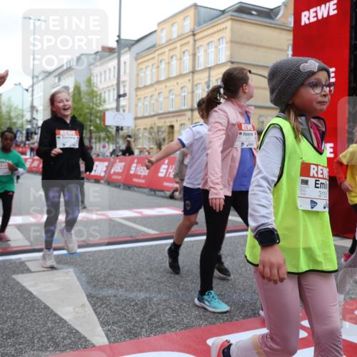 25.04.2026 - Das Zehntel Strokosch-Dieckow http://msf.ph/oto/9630786 25.04.2026 09:03:30 Ziel 1749, 1750, 1827, 2238, 2244, 2389, 2454, 2690, 2705, 2707, 3127, 3144, 3155, 3485, 3500, 3662, 3850, 3851, 4021 meine-sportfotos.de