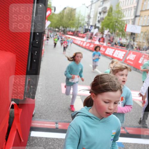 25.04.2026 - Das Zehntel Strokosch-Dieckow http://msf.ph/oto/9630792 25.04.2026 11:05:27 Ziel 5334, 5356, 5965, 5979, 5981, 6271, 6272, 6612, 6811, 7099, 7274, 7344, 7446, 7487, 7489, 7493, 7923, 8068 meine-sportfotos.de
