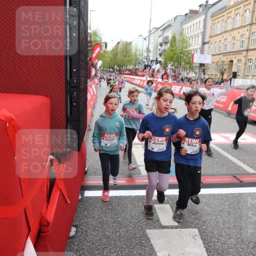 25.04.2026 - Das Zehntel Strokosch-Dieckow http://msf.ph/oto/9630799 25.04.2026 11:05:27 Ziel 5334, 5356, 5965, 5979, 5981, 6271, 6272, 6612, 6811, 7099, 7274, 7344, 7446, 7487, 7489, 7493, 7923, 8068 meine-sportfotos.de