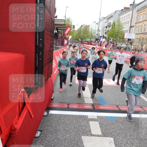 25.04.2026 - Das Zehntel Strokosch-Dieckow http://msf.ph/oto/9630810 25.04.2026 11:05:26 Ziel 5334, 5356, 5965, 5979, 5981, 6271, 6272, 6612, 7099, 7274, 7344, 7446, 7487, 7489, 7493, 7766, 7923, 8068 meine-sportfotos.de